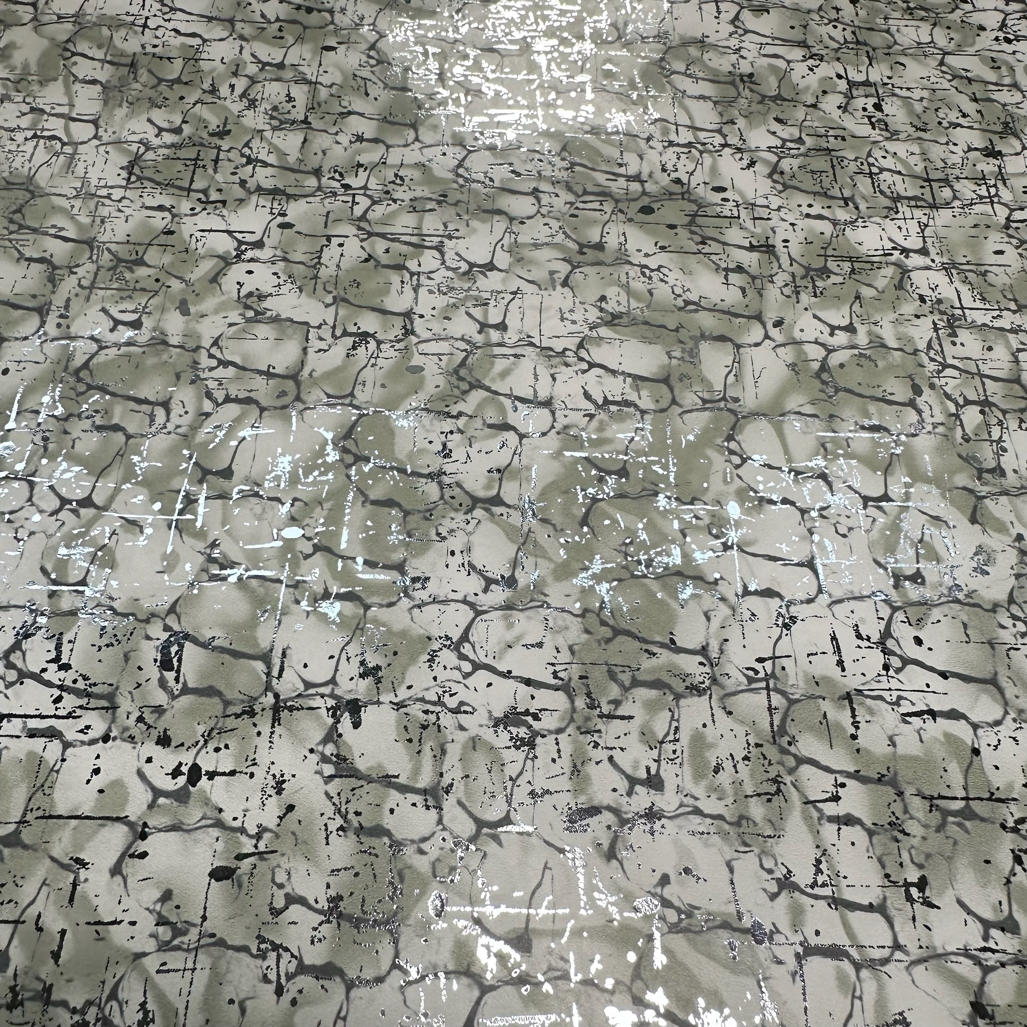 Schuh- & Taschenleder „Abstract Silver Smoke“ – Lammnappa mit Metallic-Print Pastell Grün