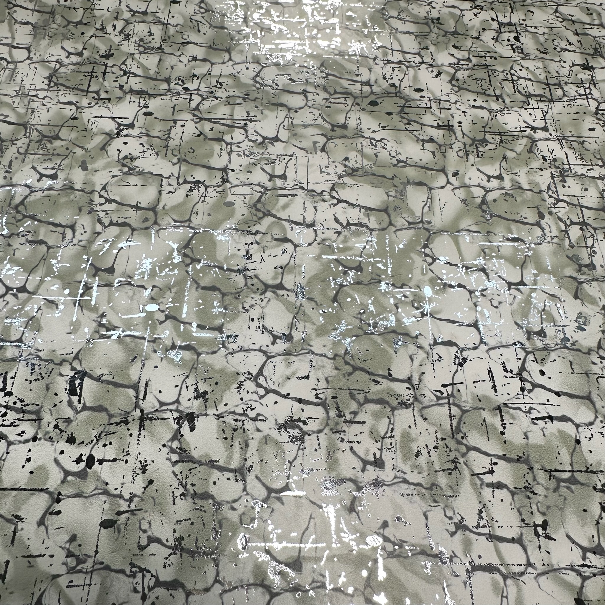 Schuh- & Taschenleder „Abstract Silver Smoke“ – Lammnappa mit Metallic-Print Pastell Grün