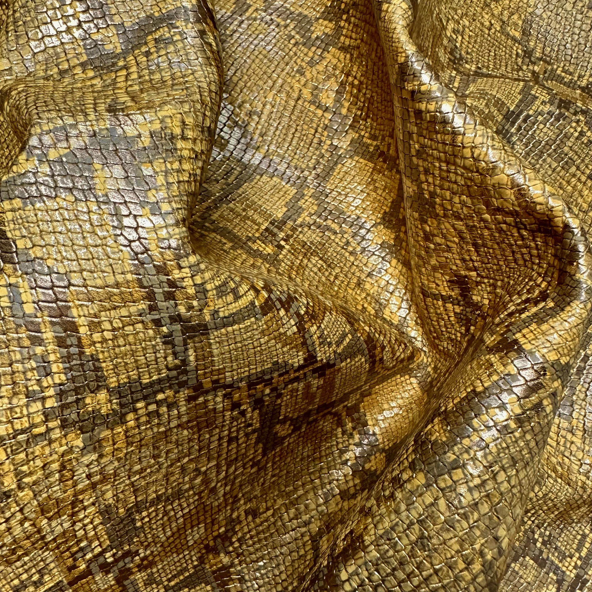 Schuh- & Taschenleder „Python Gold“ – Rindleder mit 3D-Reptilprägung & Metallic-Finish