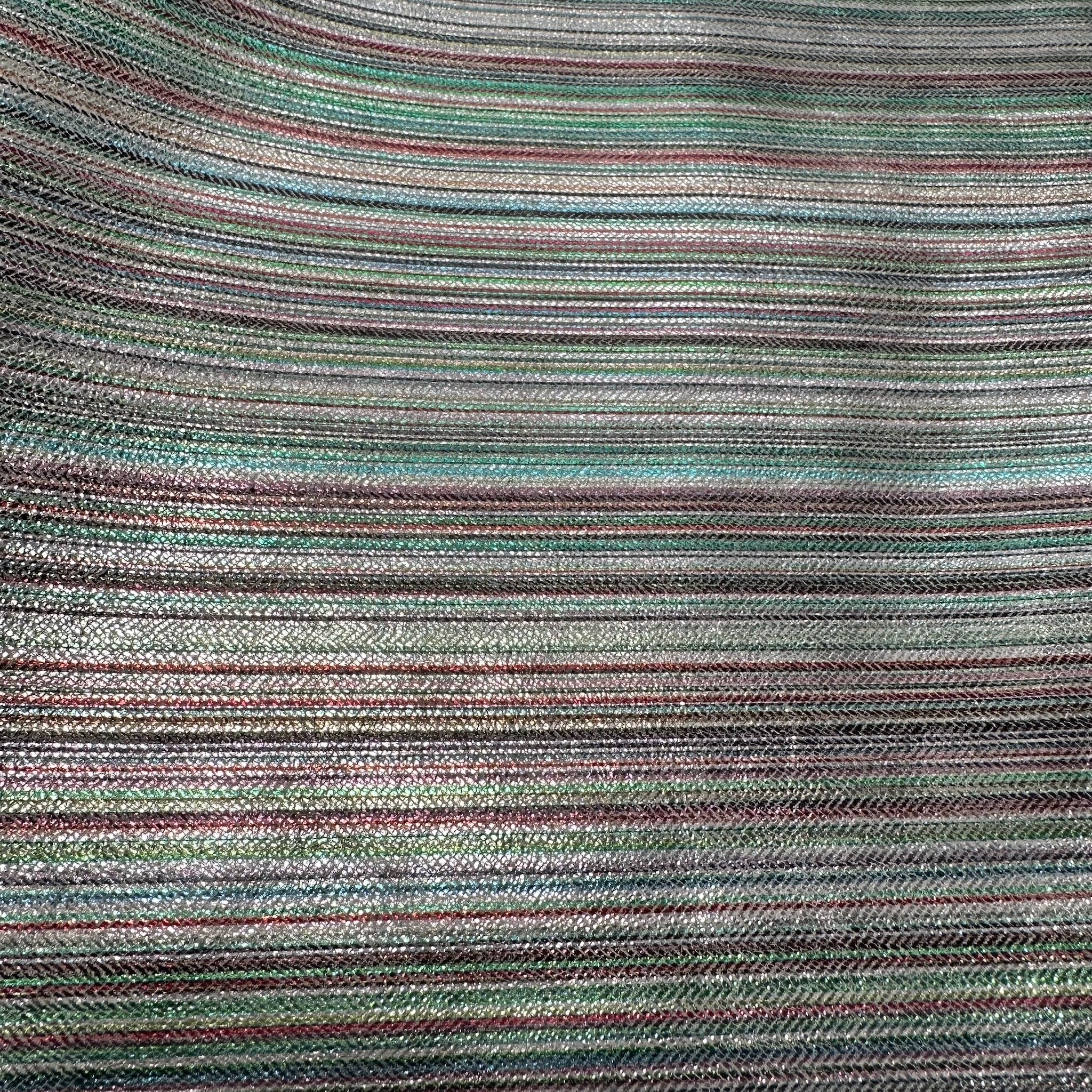 Schuh- & Taschenleder „Iridescent Lines“ – Rindleder mit schimmerndem Folieneffekt