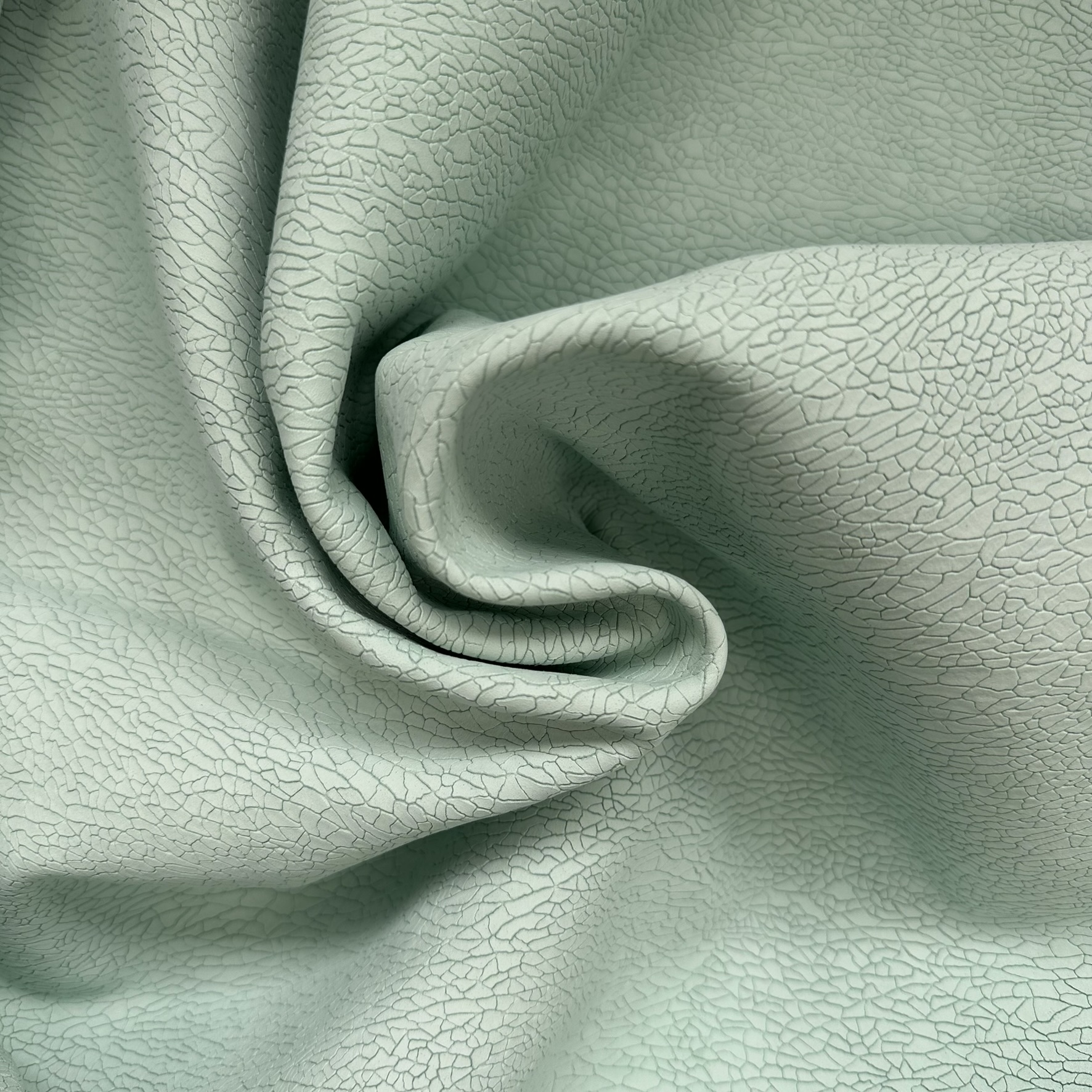 Schuh- & Taschenleder „Craquelé Mint Nubuk“ – Rindleder mit 3D-Struktur in frischer Farbe