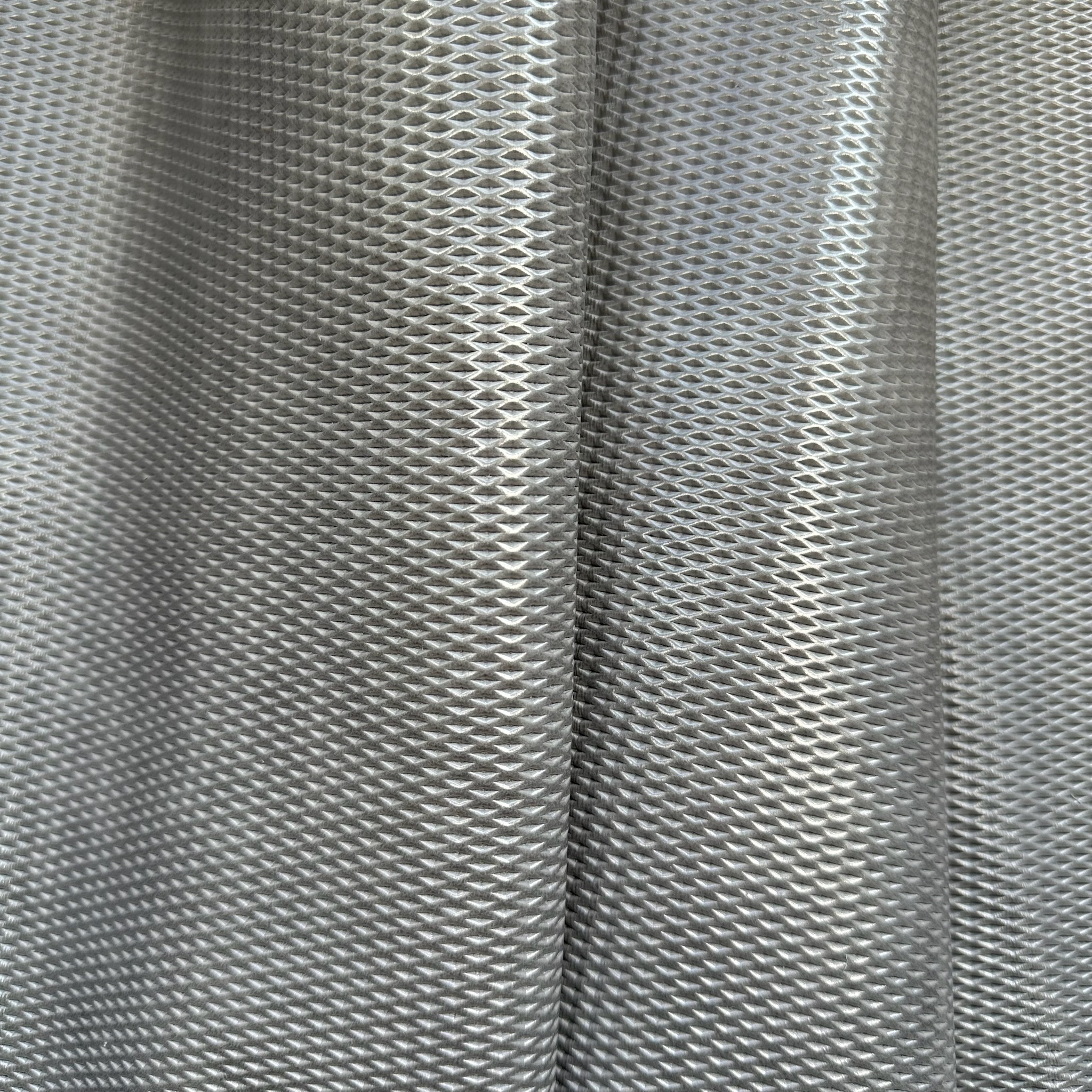 Schuh- & Taschenleder „Silber Mesh“ – Rindleder mit 3D-Prägung