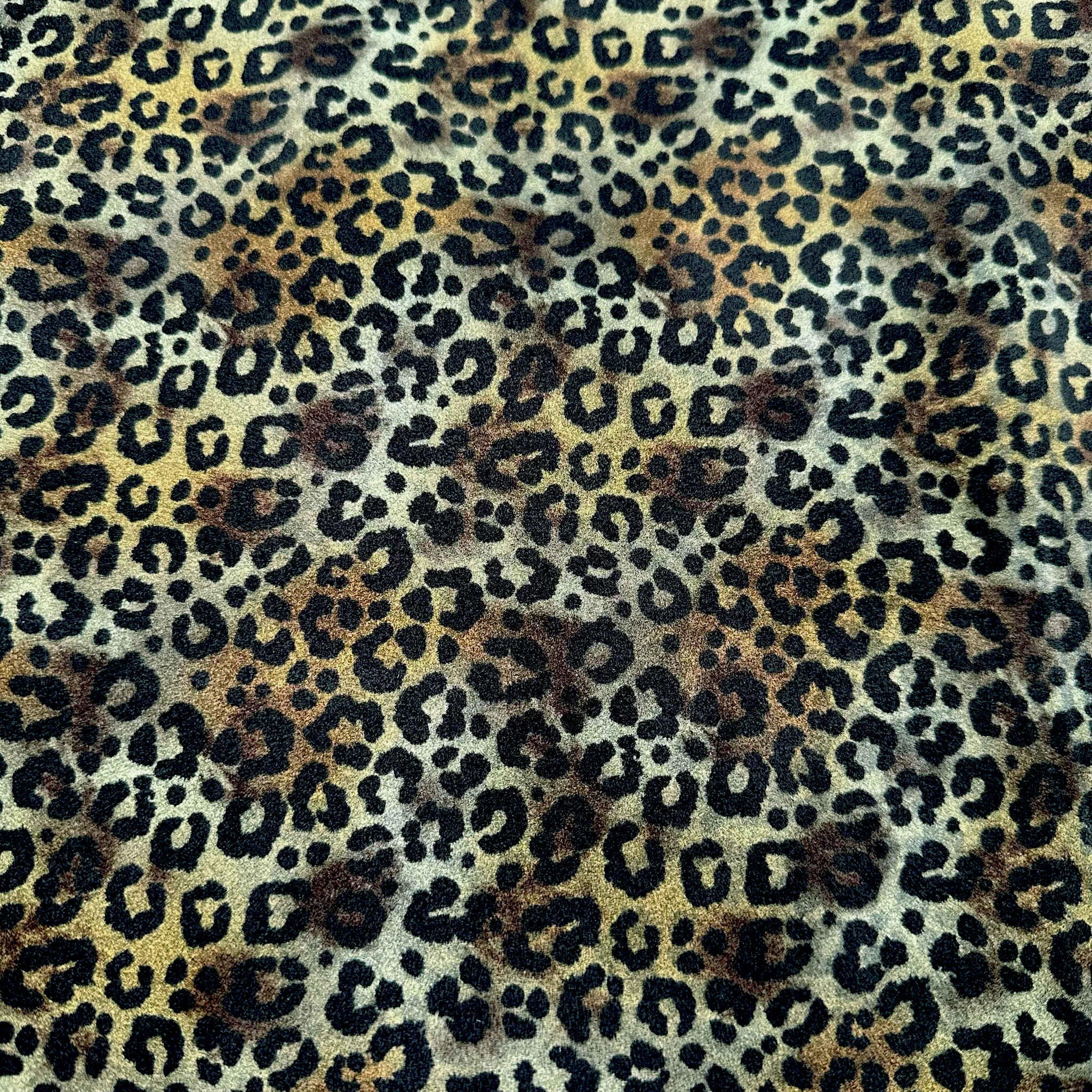 Schuh- & Taschenleder „Leopard Olivgrün Velour“ – Veloursleder mit Leoprint  in Grün
