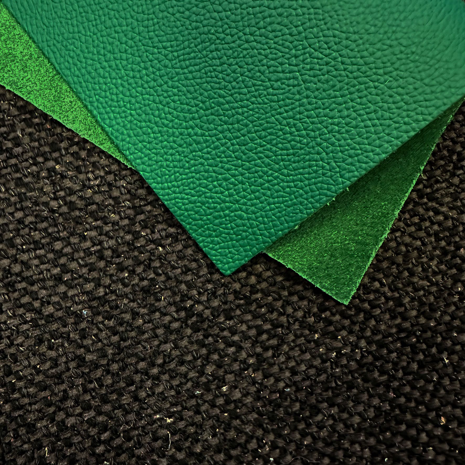 Möbellederzuschnitt in Italian Green in A4