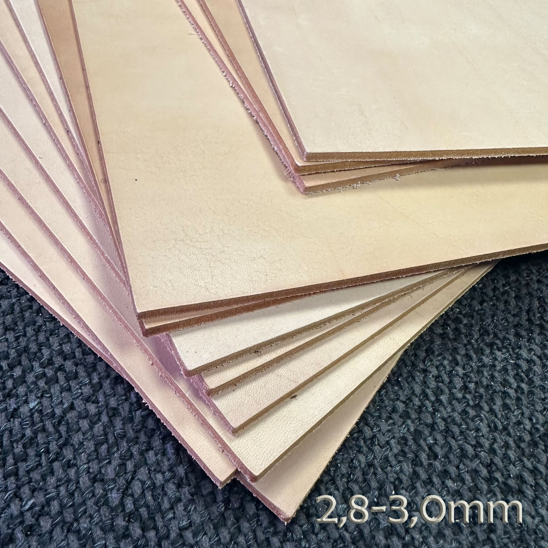 Blankleder ohne Oberflächenbehandlung Zuschnitt A5 Stärke 2,8-3,0 mm