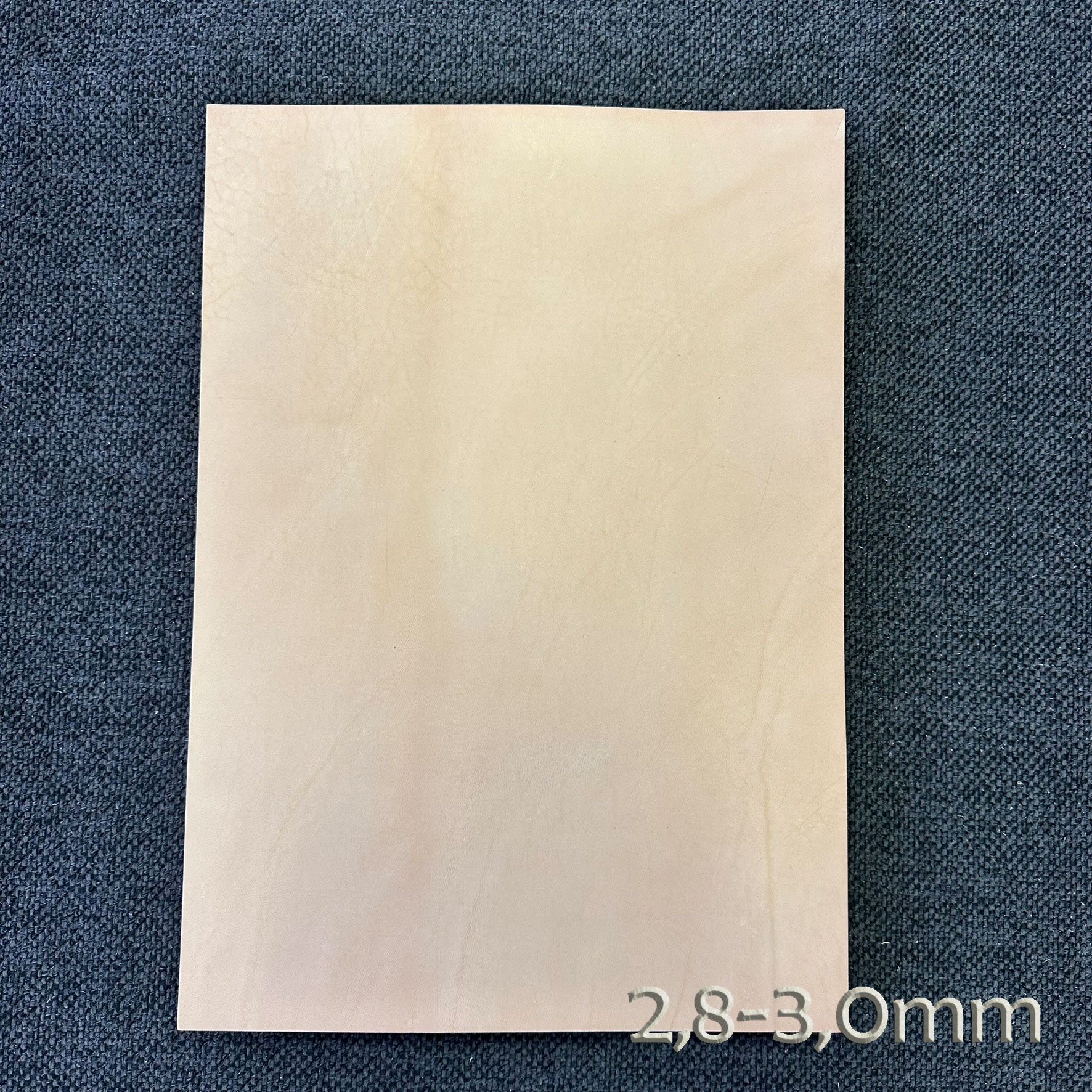 Blankleder ohne Oberflächenbehandlung Zuschnitt A5 Stärke 2,8-3,0 mm